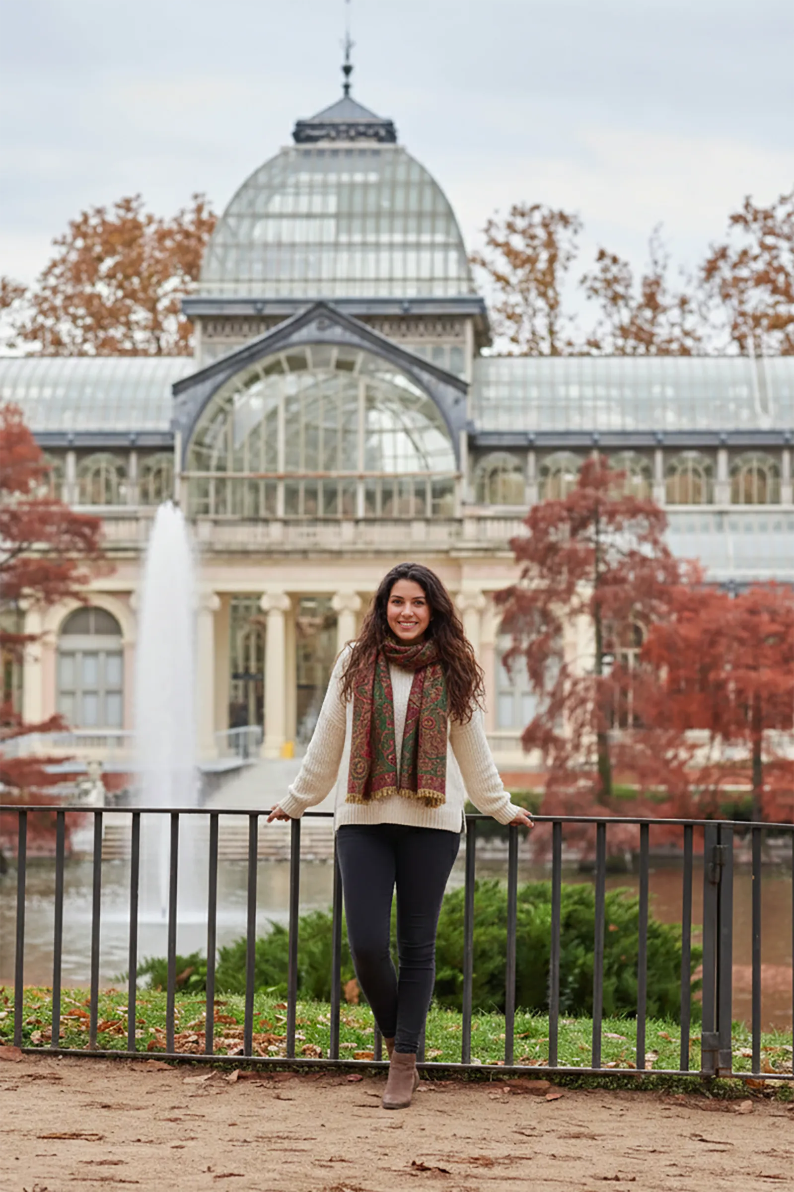 Solo photoshoot in Madrid at Retiro Park in front of Palacio de Cristal
